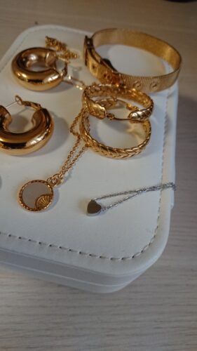 Double- Sided Heart Pendant Necklace photo review